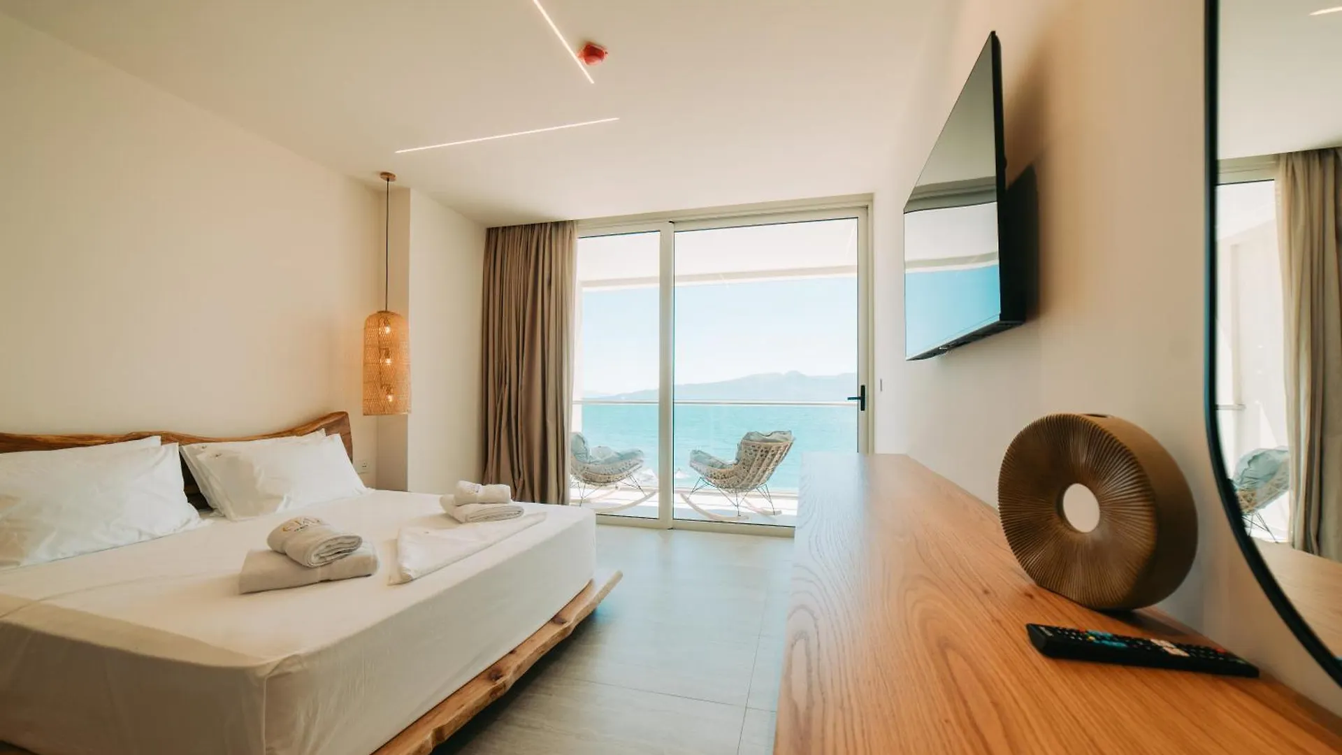 Elar Hotel Sarandë 4*,